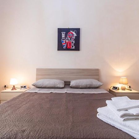 Casa Di Annarella Bed & Breakfast เนเปิลส์ ภายนอก รูปภาพ